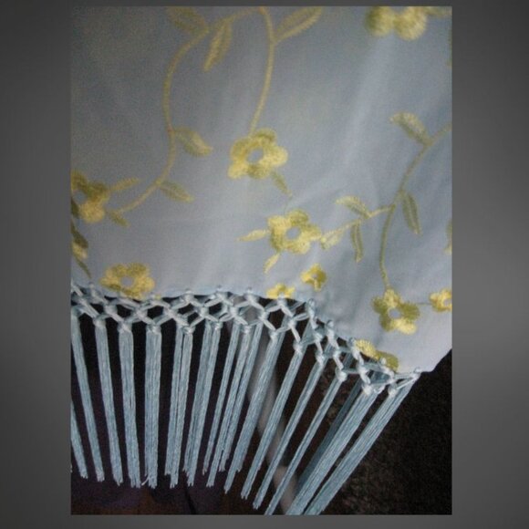 oversized viscose scarf from France - Picture 4 of 4